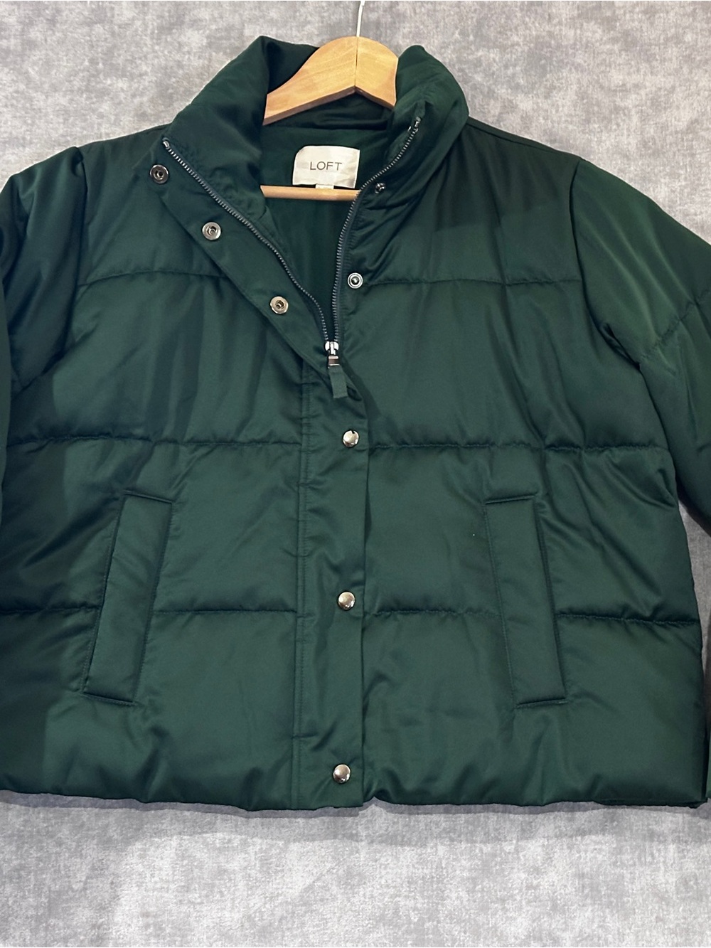 LOFT Forest Green Cropped Puffer Jacket Size S EUC